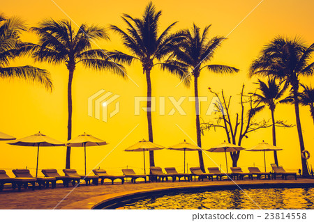 Swimming pool 23814558