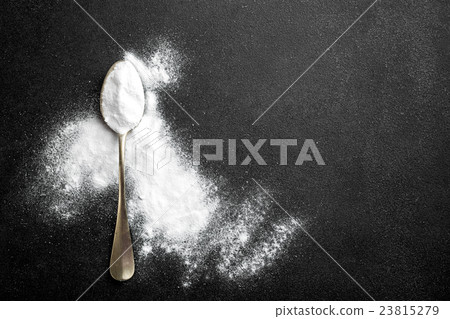 baking soda 23815279