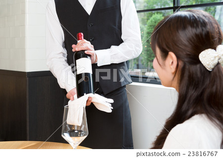 侍酒師和年輕女士拍攝合作：TENOHA代官山 23816767