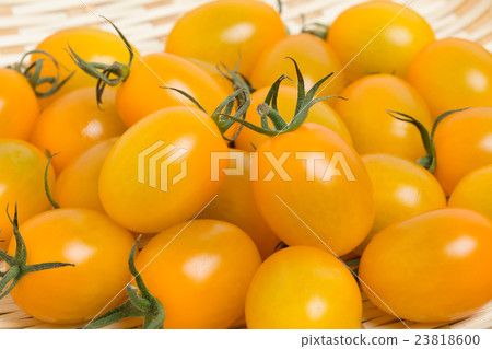 Yellow mini tomatoes Yellow mini tomatoes 23818600