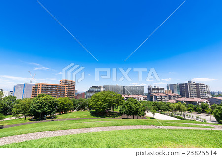 傳播藍天的住宅區 傳播藍天的住宅區 23825514