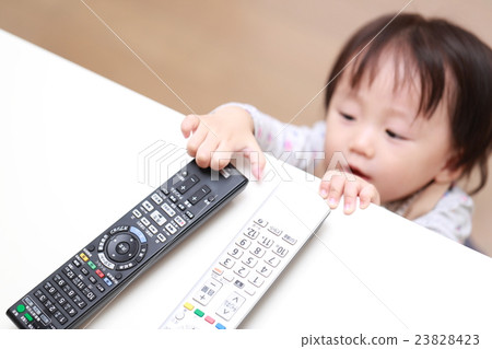 Baby Naughty (Baby Toddler Girl 1 Year Old Gripping Standing TV TV Blue Ray) 23828423