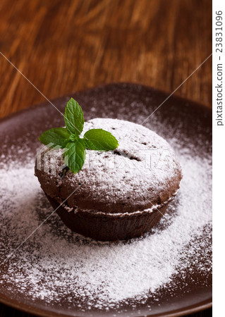 lava cake with mint 23831096