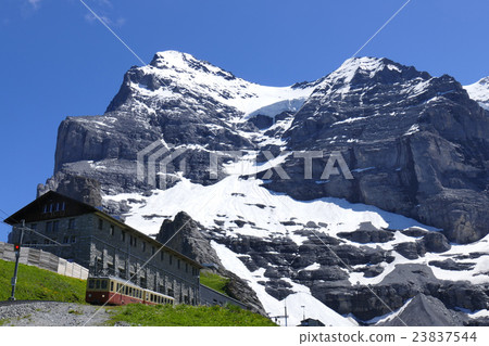 少女峰鐵路連續山在阿爾卑斯山 23837544