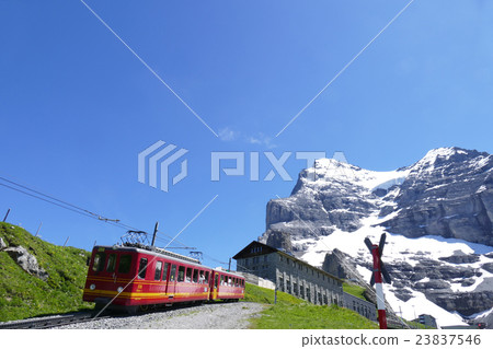 少女峰鐵路連續山在阿爾卑斯山 23837546