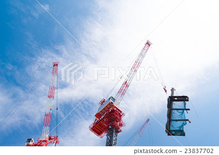 藍天和塔吊 23837702
