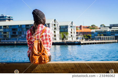 Girls' back 23846062