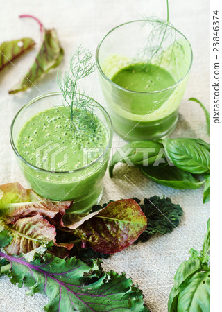 green smoothie 23846374