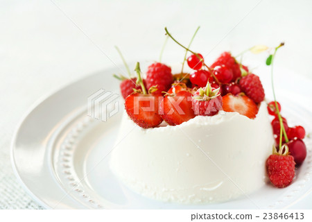 dessert with berries 23846413