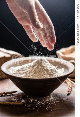 spelt flour 23846509