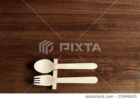 Spoon and fork / disposable wooden spoon and fork Spoon and fork / disposable wooden spoon and fork 23846628