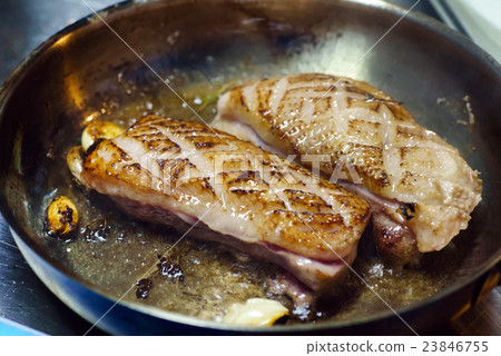fried duck 23846755