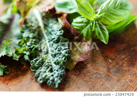 organic greens 23847429