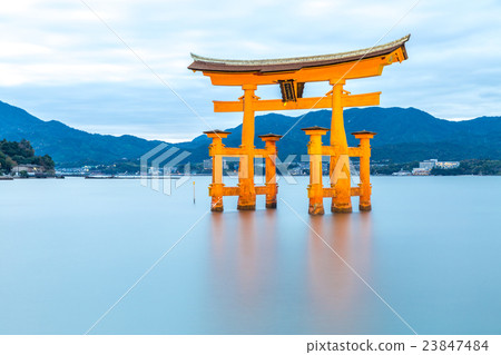floating torii Miyajima Hiroshima floating torii Miyajima Hiroshima 23847484