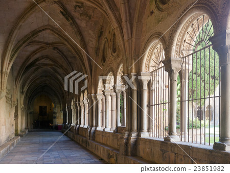 gallery of inner courtyard of Tarragona Cathedral gallery of inner courtyard of Tarragona Cathedral 23851982