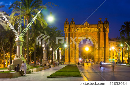 Arc del Triomf in evening. Barcelona Arc del Triomf in evening. Barcelona 23852084