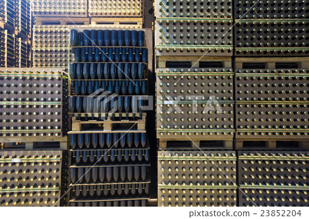 Sparkling wine secondary fermentation process Sparkling wine secondary fermentation process 23852204