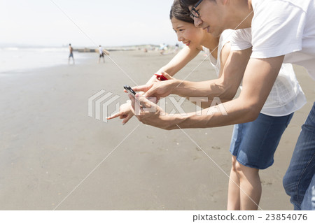 寵物小精靈GO圖像情侶海灘認真看江之島風格 23854076