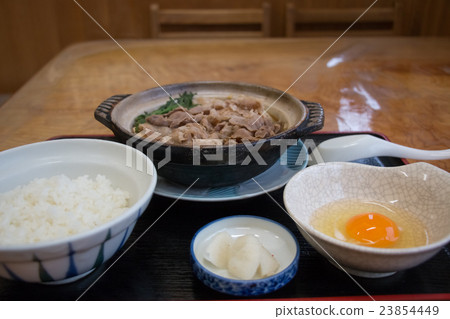 Kritanpo nabe set with pork hotpot, rice, and egg. 23854449