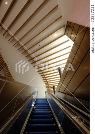 JR上越妙高站自動扶梯 23857231