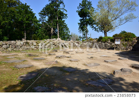 安土城遺址寺廟軌道（2016.4） 23858073