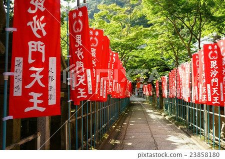 Shinyama / Asako太陽樹石燈籠入口 Shinyama / Asako太陽樹石燈籠入口 23858180