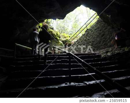 Landscape that the entrance to the Futama dake of Yamanashi prefecture looks like a heart Landscape that the entrance to the Futama dake of Yamanashi prefecture looks like a heart 23859515