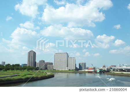 High-rise apartment along the river 23860004