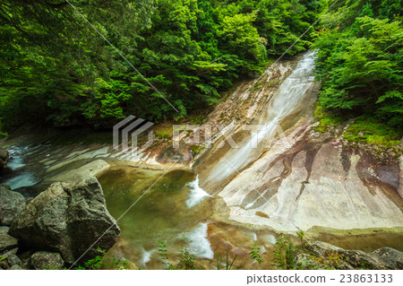 滑動峽谷雪環瀑布 23863133