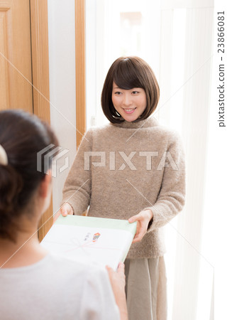 年終女孩 23866081