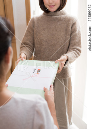 年終女孩 23866082