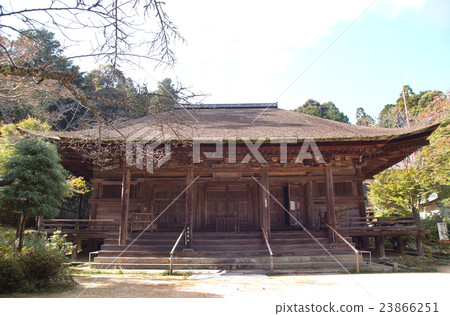 [National Treasure] Main Hall of Chojuji Temple 23866251