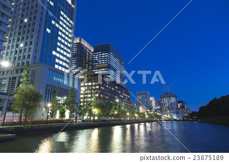 丸之內的夜景 23875189