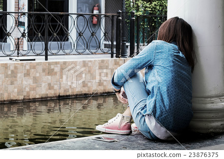 lonely 23876375