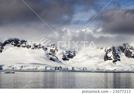 Antarctica - Fairytale landscape in a sunny day 23877215