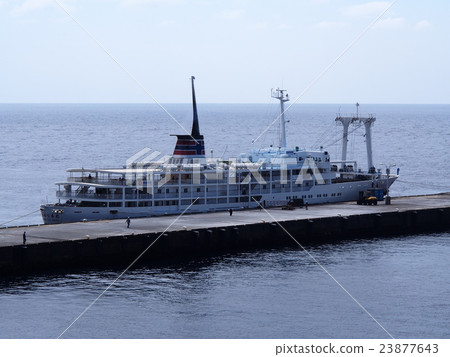 Passenger boat anchored in Mikurajima 23877643