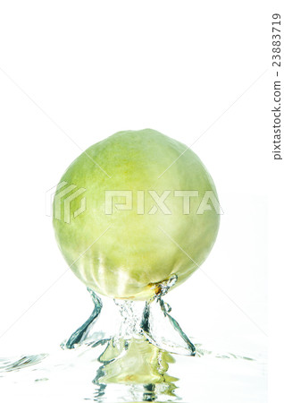 fresh guava 23883719