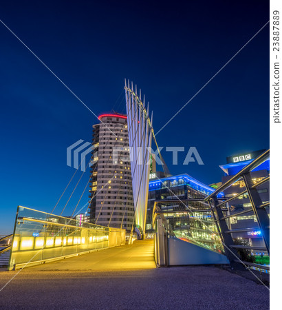 Foot bridge at Salford quays in Manchester Foot bridge at Salford quays in Manchester 23887889