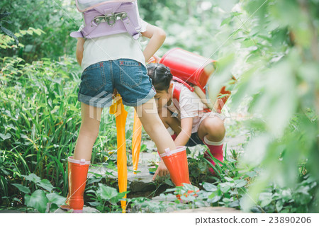 elementary student, primary school child, primary school student 23890206