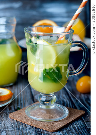 Ice Cold Lemonade With Mint 23892616