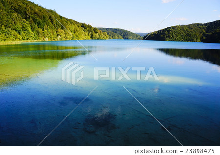 Plitvice Lakes National Park 23898475