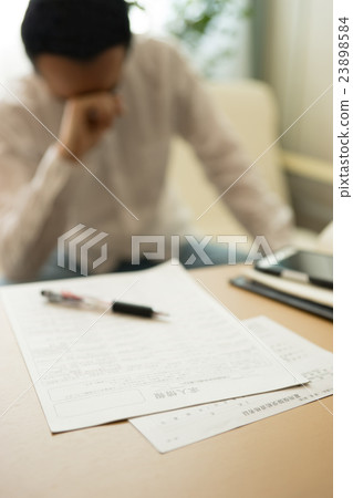 Unemployed image Employment insurance qualification certificate 23898584