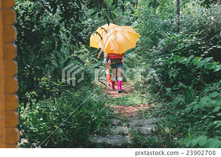 umbrella, brolly, way to school 23902708