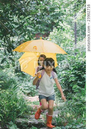 elementary student, primary school child, primary school student 23902716