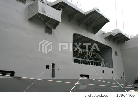 登上我的願望的巨型護衛艦“出雲” 23904400