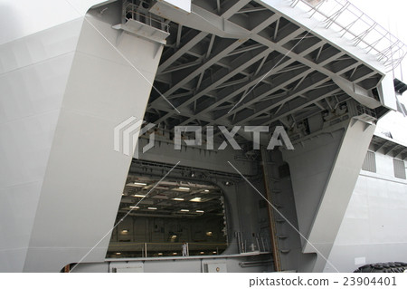 登上我的願望的巨型護衛艦“出雲” 登上我的願望的巨型護衛艦“出雲” 23904401