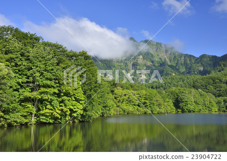 Togakushi and the mirror pond 23904722