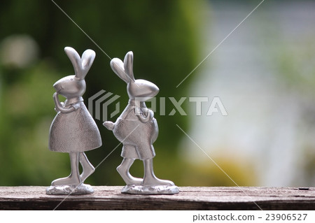 兔子雕像 23906527
