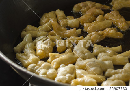chinese donut fry until golden chinese donut fry until golden 23907780