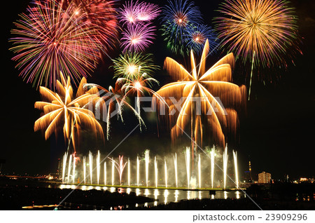Adachi-ku fireworks display 23909296